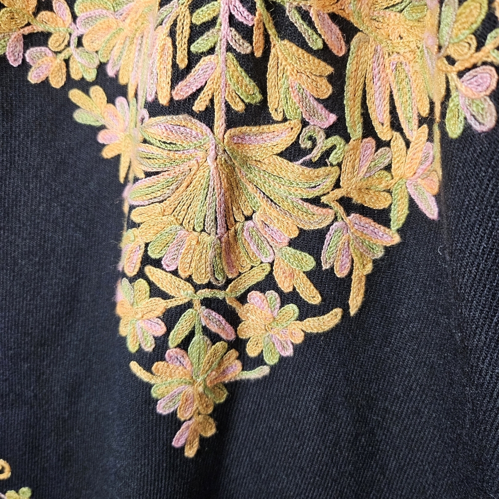 Embroidered Poncho Black Boho Fringe Hem Oversized Festival Top Bohemian Artsy - Picture 9 of 14